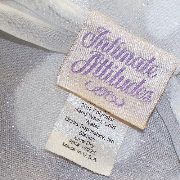 Pretty Shawl cover up negligee - Picture 2 of 3